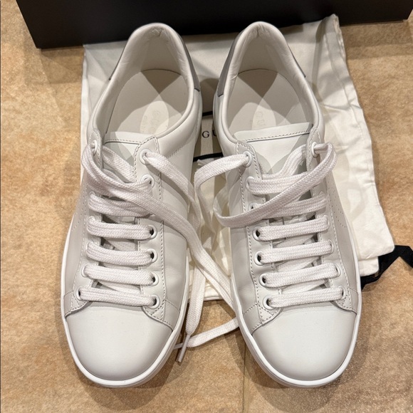 Gucci Off-White Leather Sneakers - Picture 4 of 7